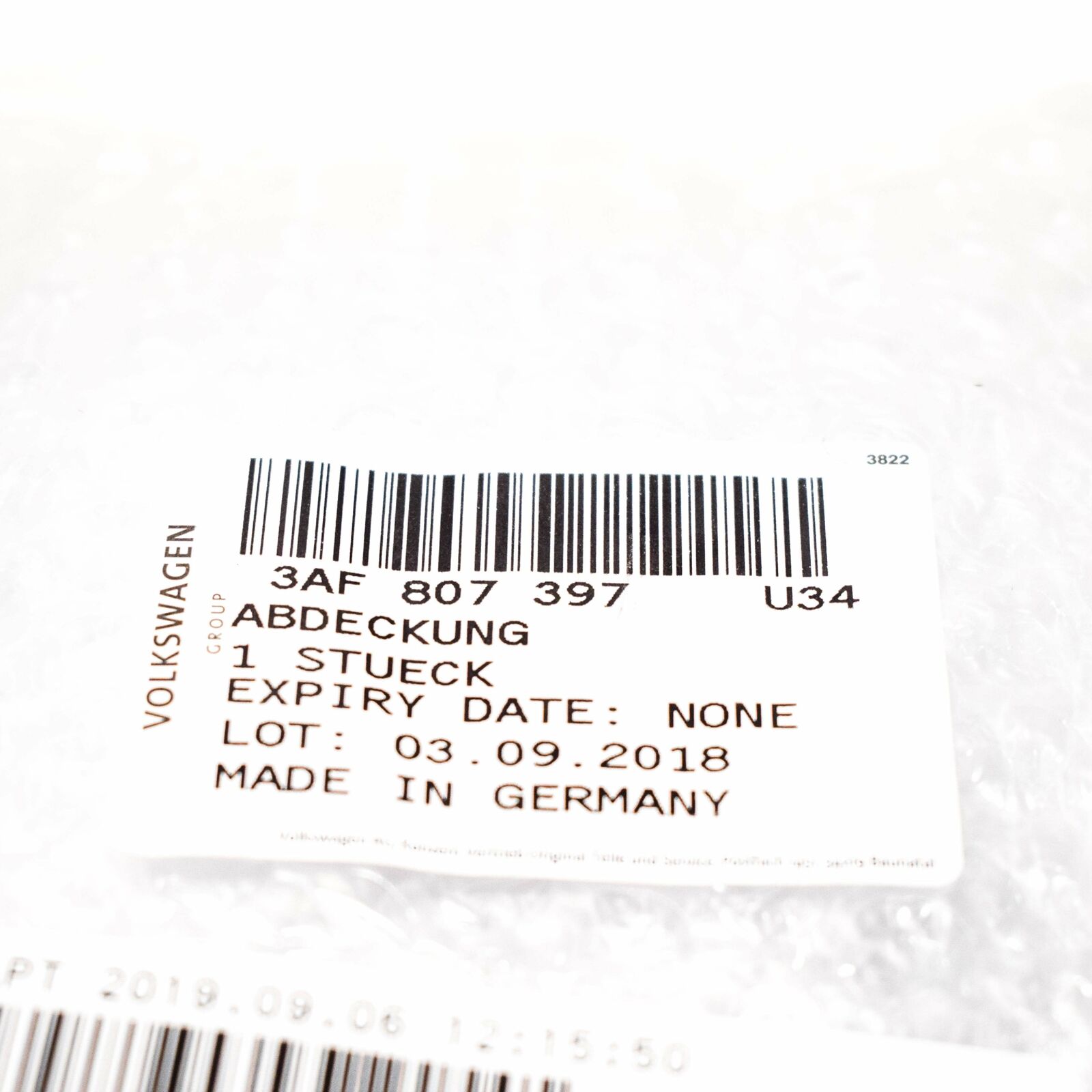 NEW VOLKSWAGEN PASSAT B7 REAR BUMPER TOWING HITCH COVER 3AF807397U34 ORIGINAL