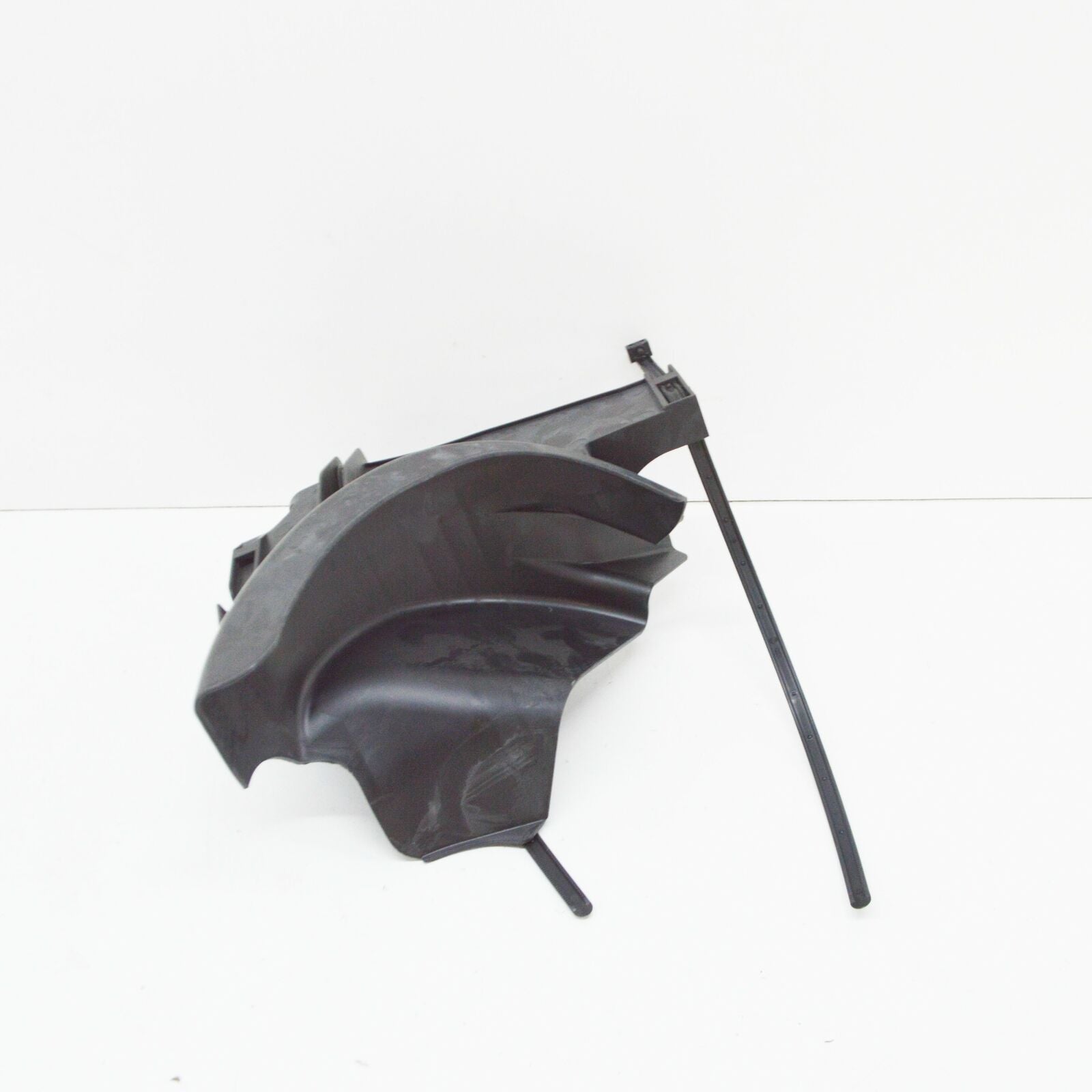 NEW MB A W176 AMG FRONT RIGHT BRAKE AIR DEFLECTOR PLATE A2464211720 ORIGINAL