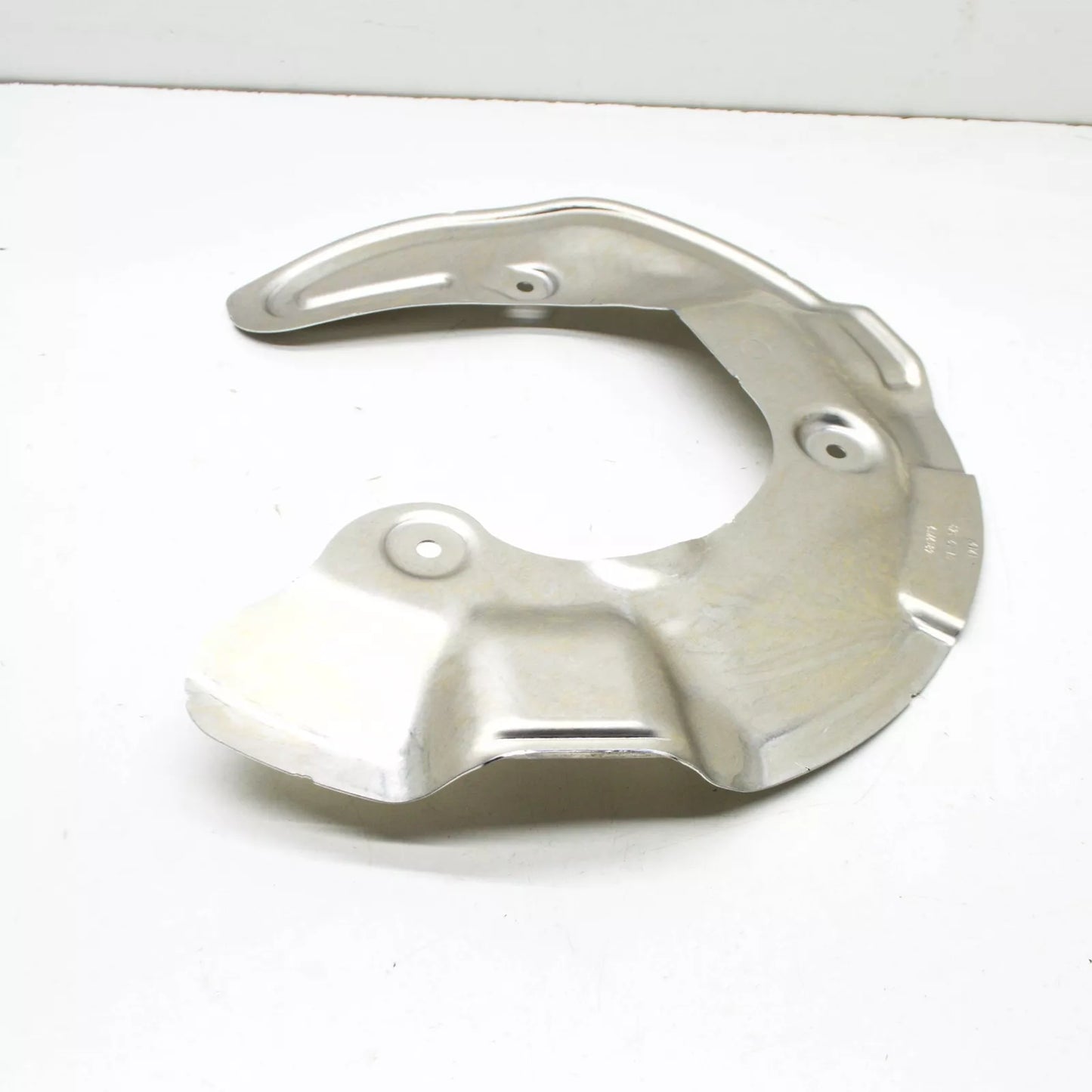 NEW BMW 1 F40 FRONT LEFT BRAKE DISC PROTECTION PLATE 34106869779 ORIGINAL