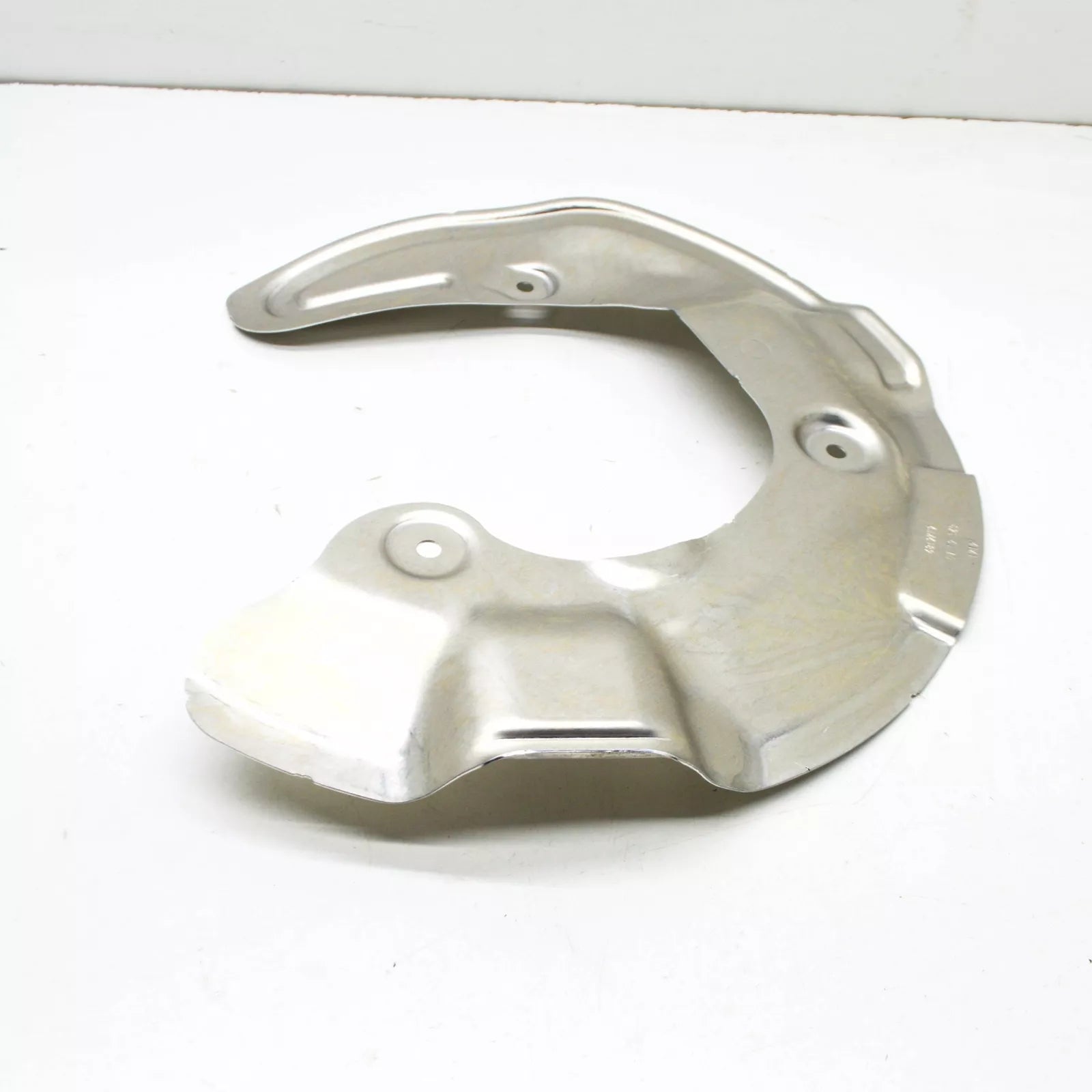 NEW BMW 1 F40 FRONT LEFT BRAKE DISC PROTECTION PLATE 34106869779 ORIGINAL