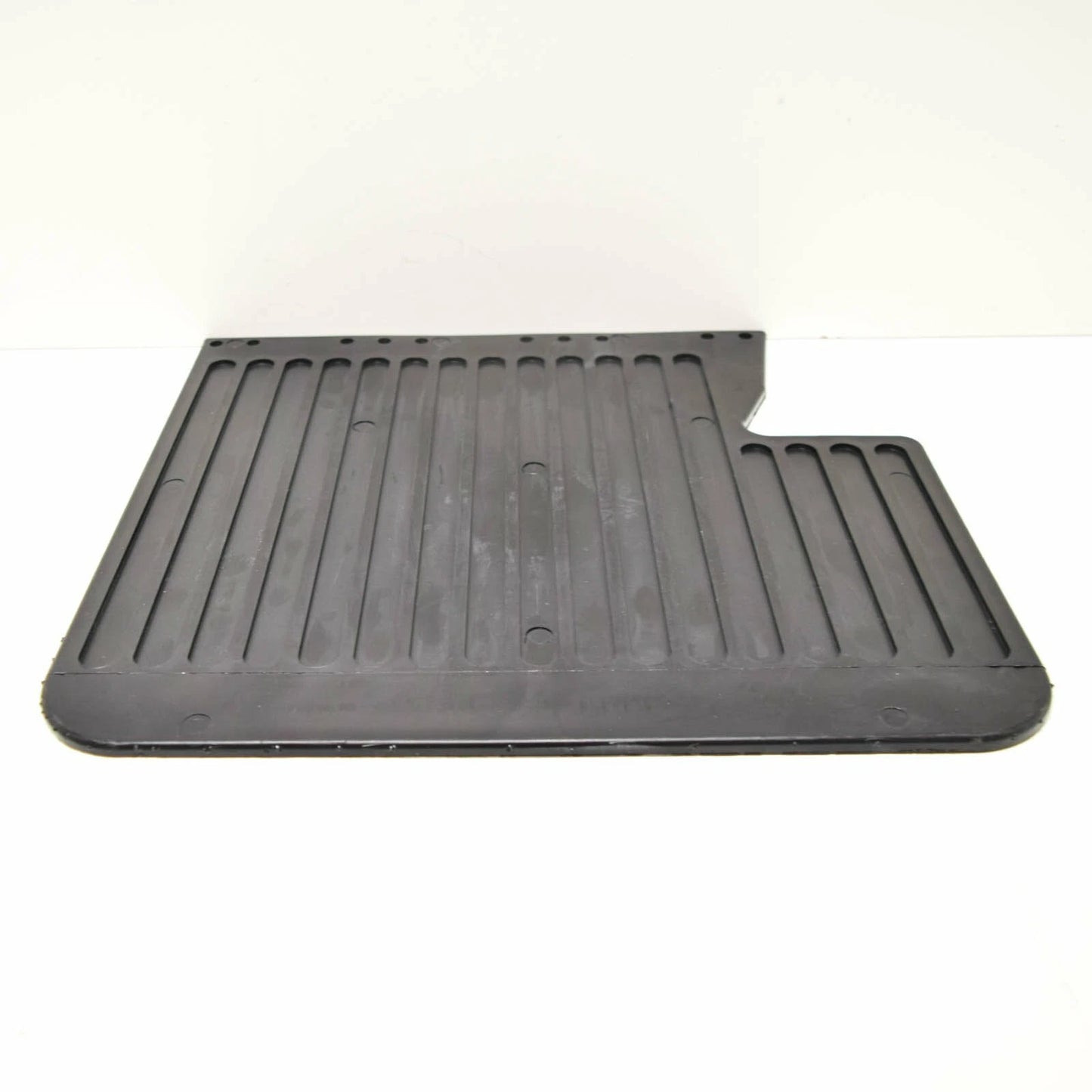 NEW MERCEDES-BENZ G-CLASS W463 REAR RIGHT MUDGUARD APRON A4608891005