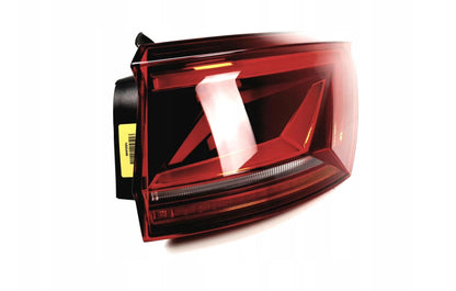 NEW VW TOUAREG CR MK3 REAR OUTER LED RIGHT TAILLIGHT 760945208A ORIGINAL