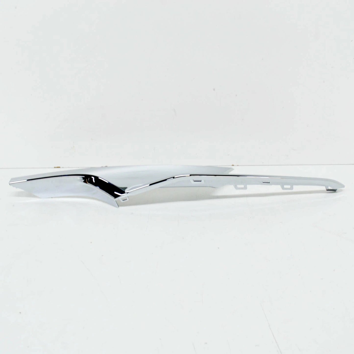 NEW BMW 2 GRAN TOURER F46 FRONT LEFT BUMPER MOLDING TRIM 51117473197 ORIGINAL