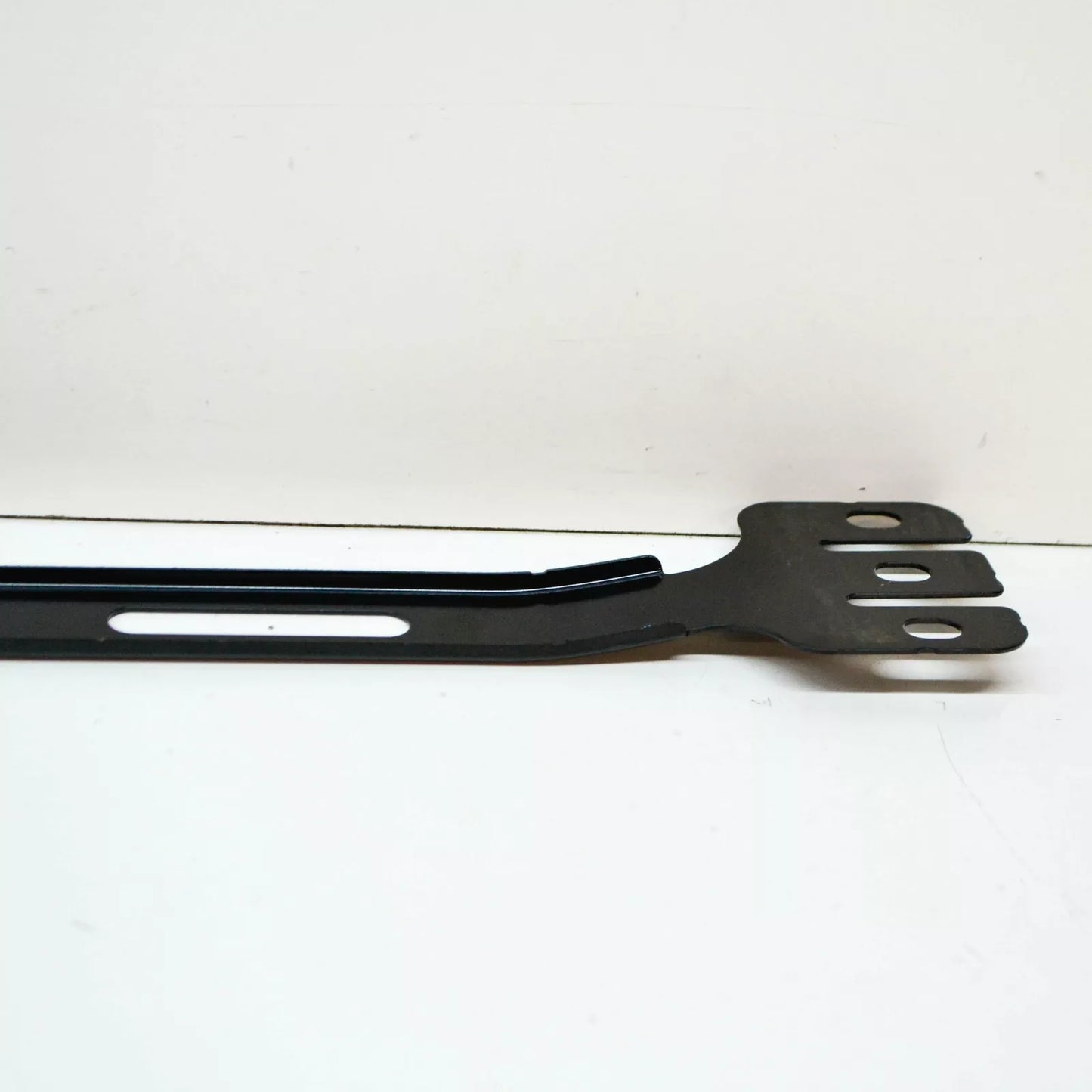 NEW VOLKSWAGEN ID.4 E21 FRONT BUMPER CENTER GRILLE SUPPORT 10A807189 ORIGINAL