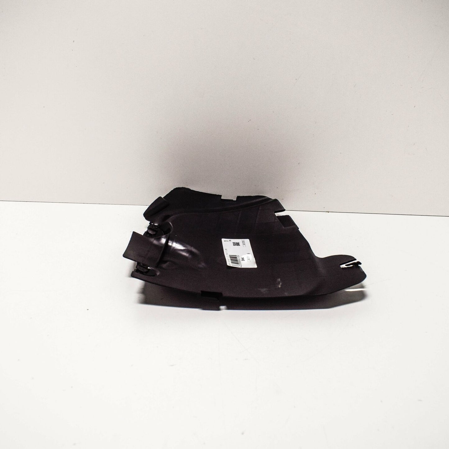 NEW MB C W205 FRONT LEFT MUD SPLASH GUARD FRONT PART A2056900100 ORIGINAL