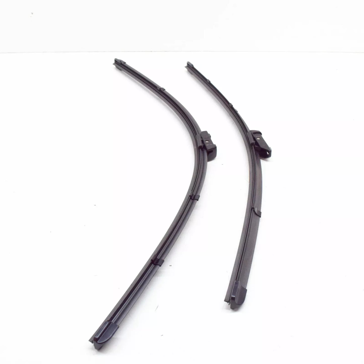 NEW VOLKSWAGEN ATLAS CA1 FRONT WIPER BLADE SET 3CN998002 2019