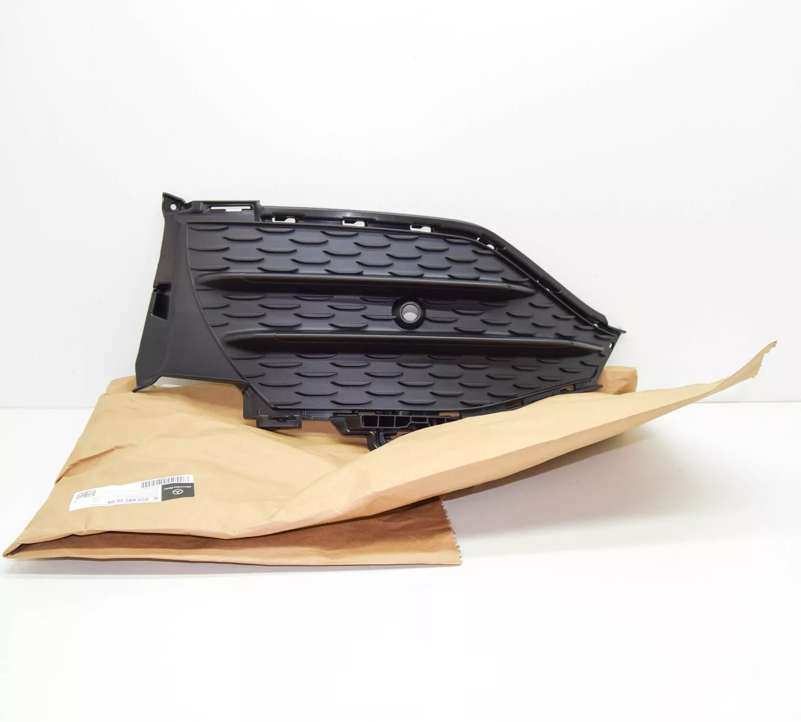 NEW MERCEDES-BENZ GLC X253 FRONT BUMPER LEFT GRILLE COVER A2538857604 ORIGINAL