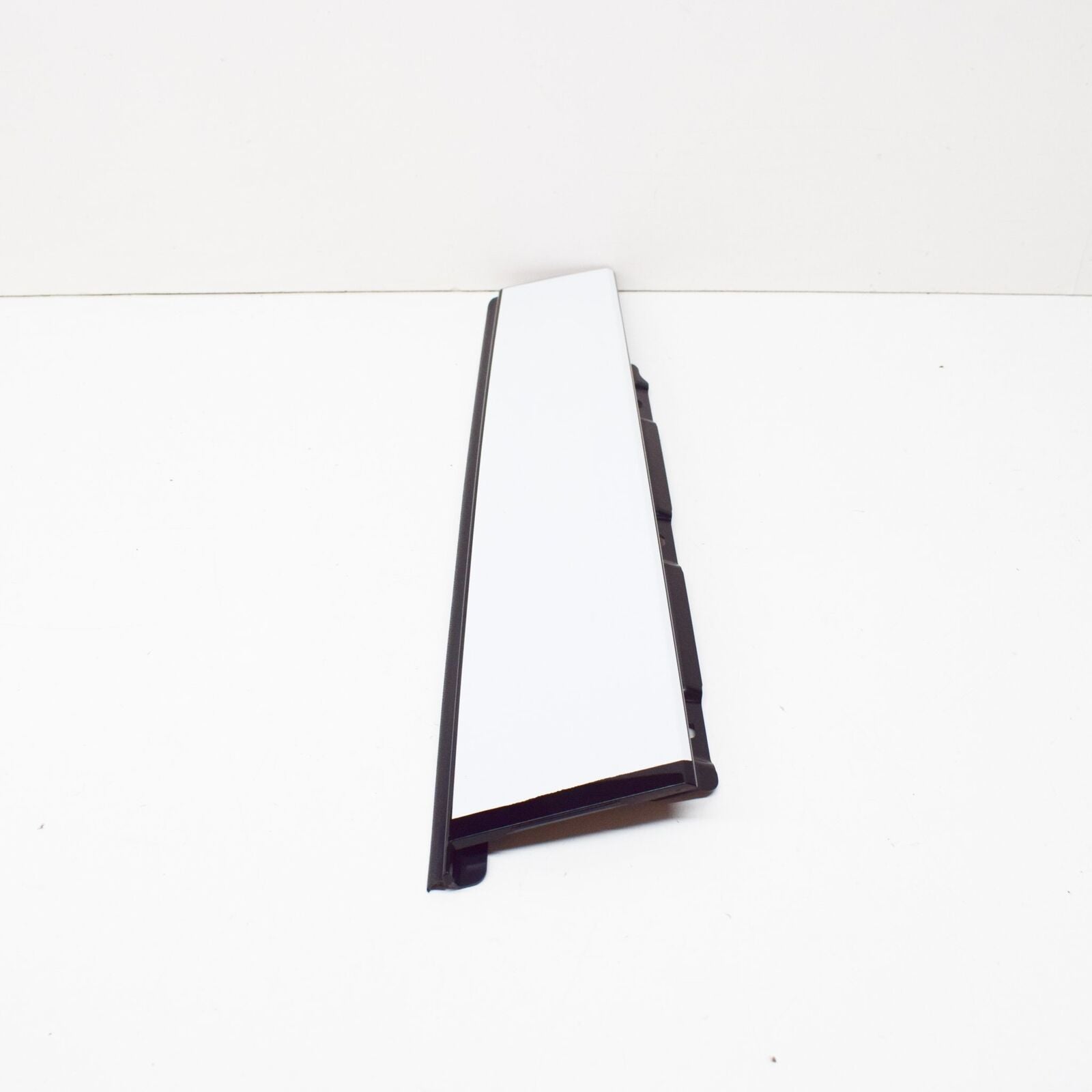 NEW AUDI Q3 F3 REAR LEFT DOOR VERTICAL TRIM 83F8399015FQ 2020 ORIGINAL