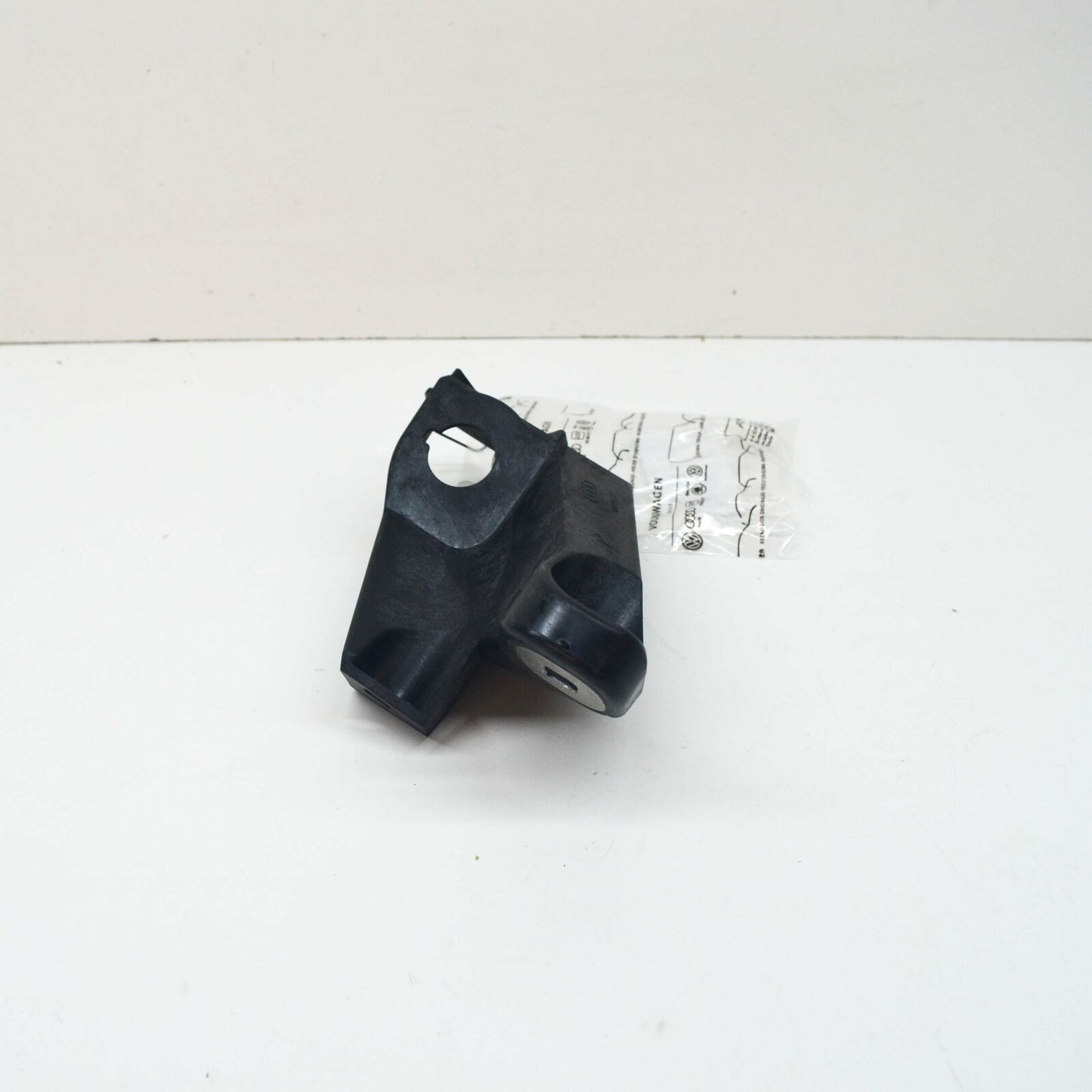 NEW AUDI Q7 4M FRONT RIGHT RADIATOR HOLDER 4M0805202 ORIGINAL