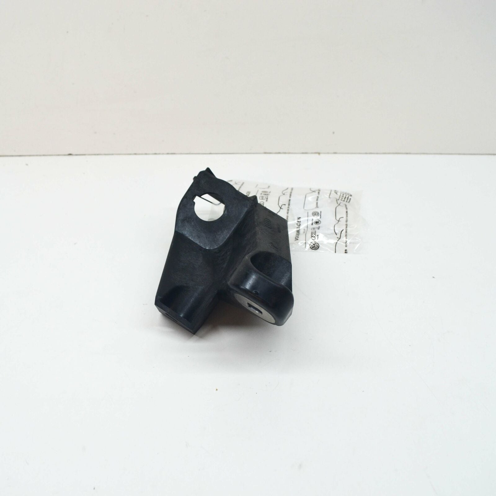 NEW AUDI Q7 4M FRONT RIGHT RADIATOR HOLDER 4M0805202 ORIGINAL