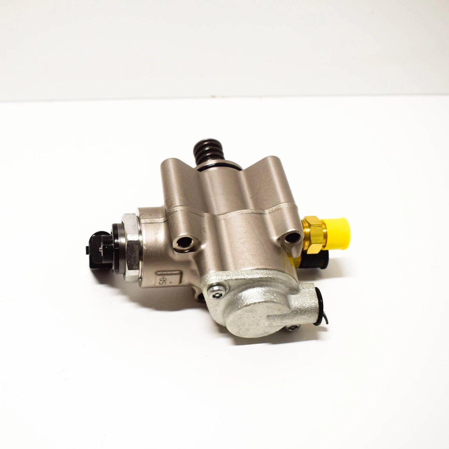 NEW AUDI A6 S6 C6 HIGH PRESSURE FUEL PUMP 07L127026AD ORIGINAL