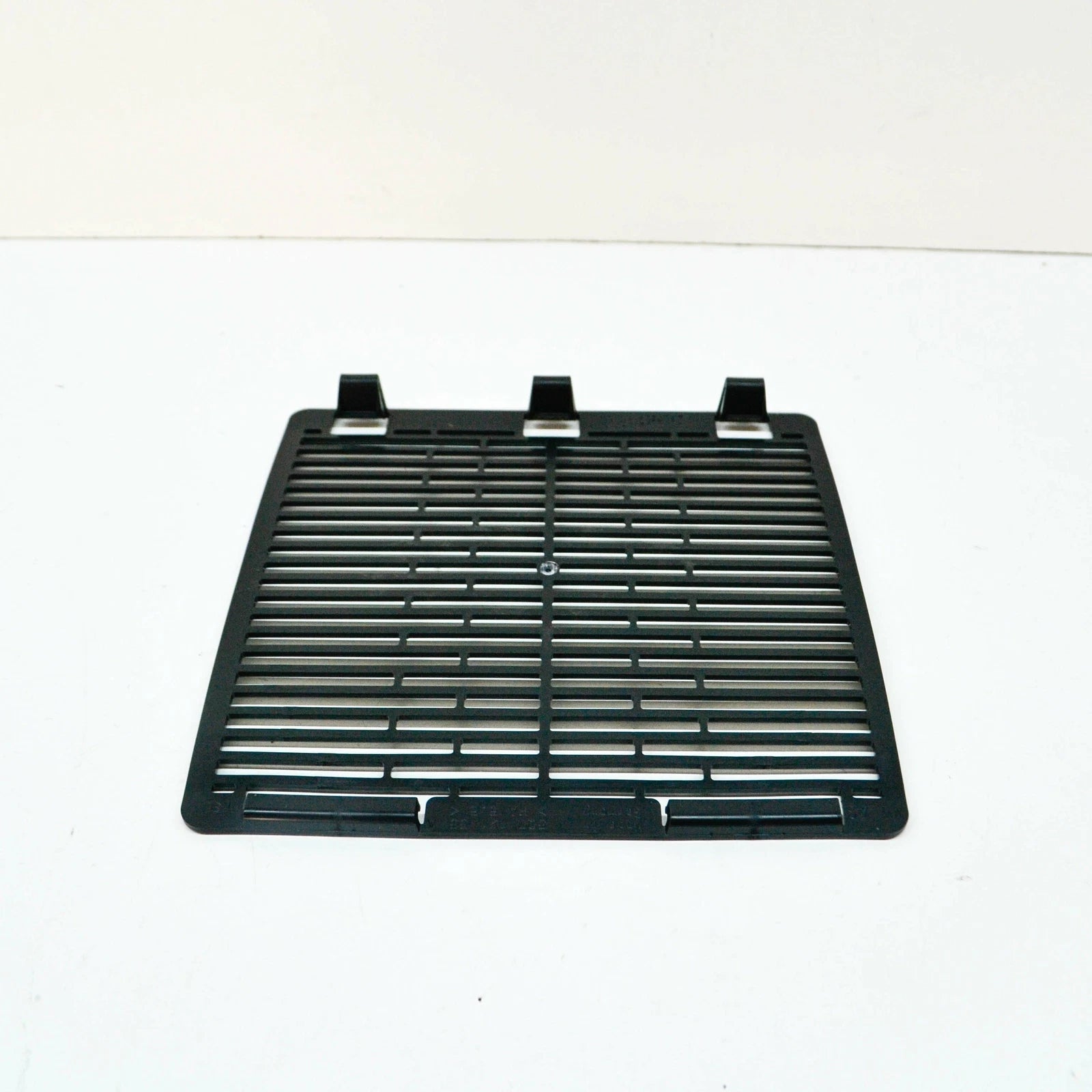 NEW AUDI A3 CABRIO 8V AUXILIARY RADIATOR LEFT PROTECT GRILLE 5Q0121557A