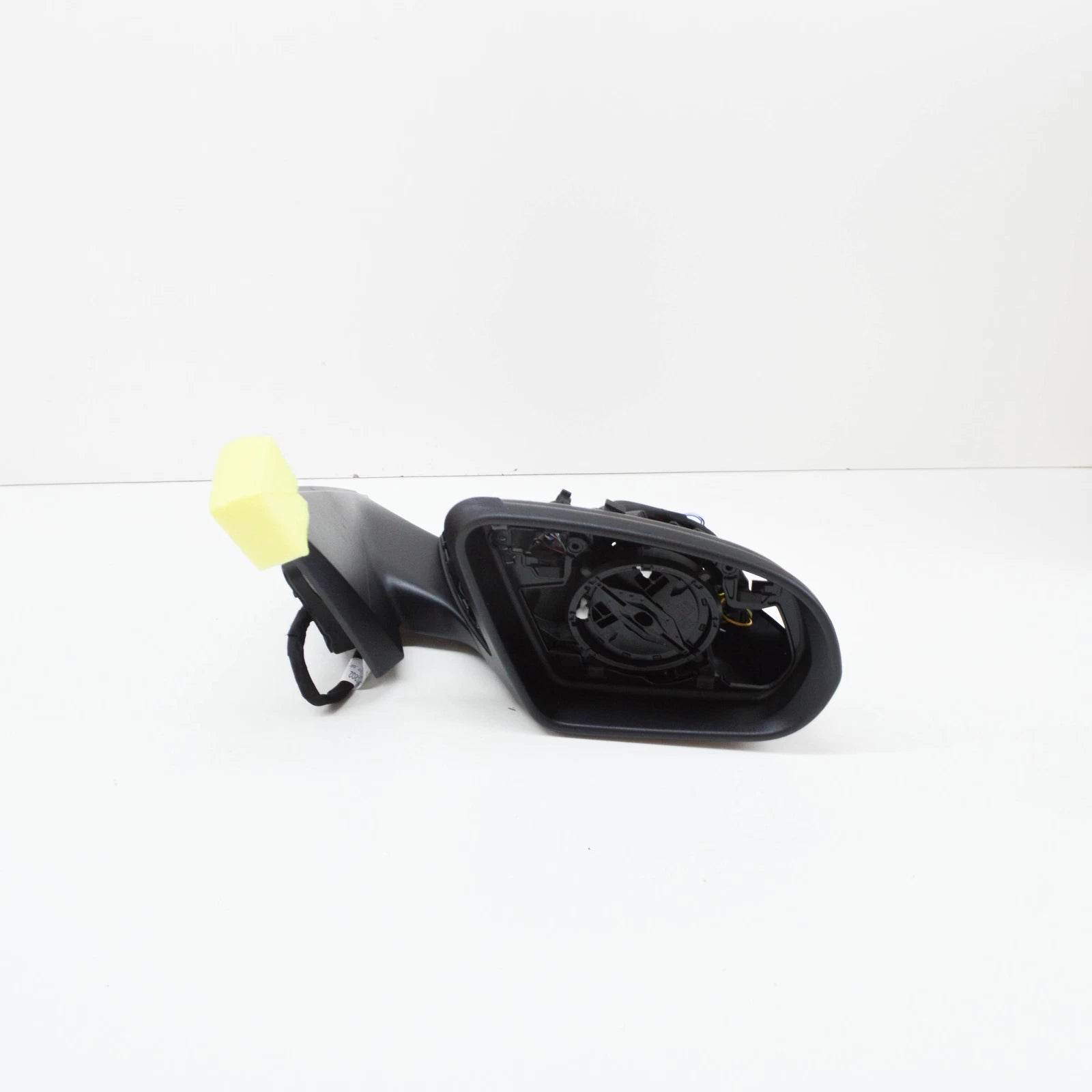 NEW MERCEDES-BENZ C W205 FRONT RIGHT SIDE WING MIRROR A2058101202