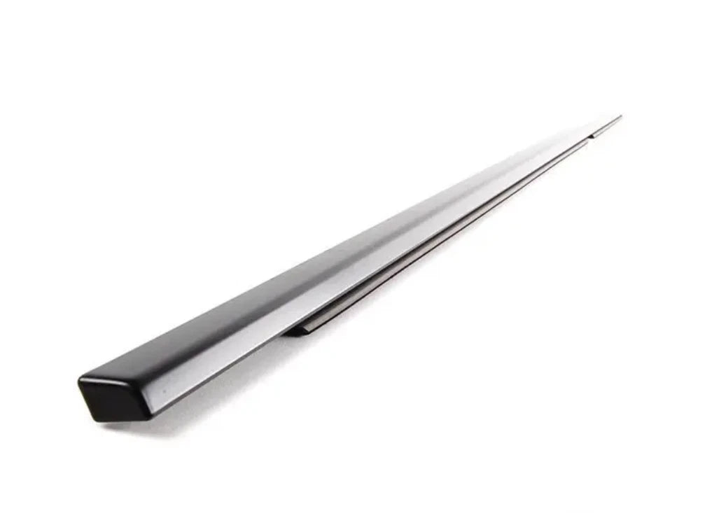 NEW BMW 5 E60 REAR RIGHT DOOR OUTER WINDOW WELL STRIP 7135164 51227135164