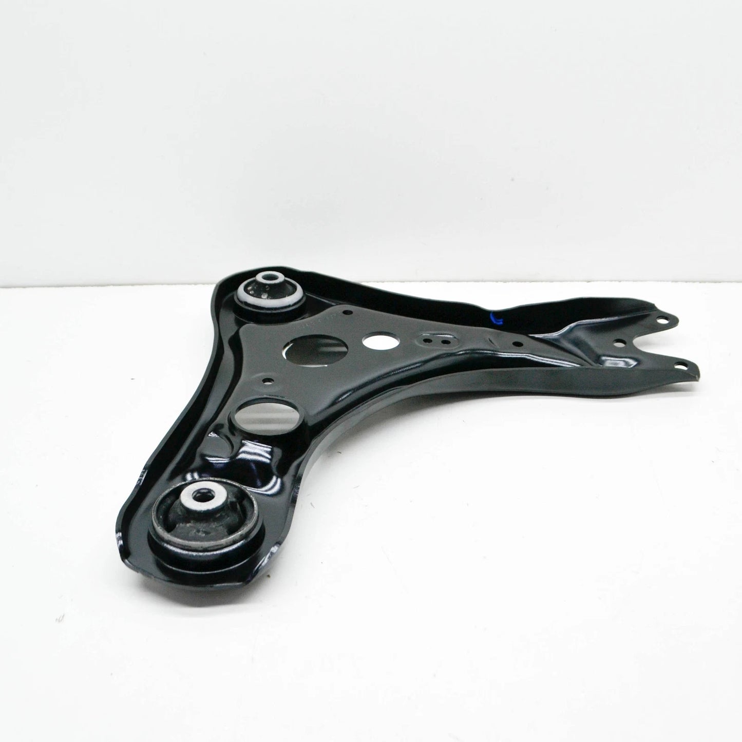 NEW VOLKSWAGEN ID.4 FRONT RIGHT TRACK CONTROL ARM 1EA407152A ORIGINAL