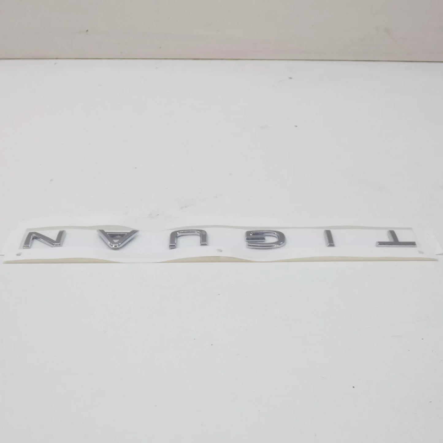 NEW VW TIGUAN AD MK2 REAR EMBLEM BADGE 5NA853687H2ZZ ORIGINAL