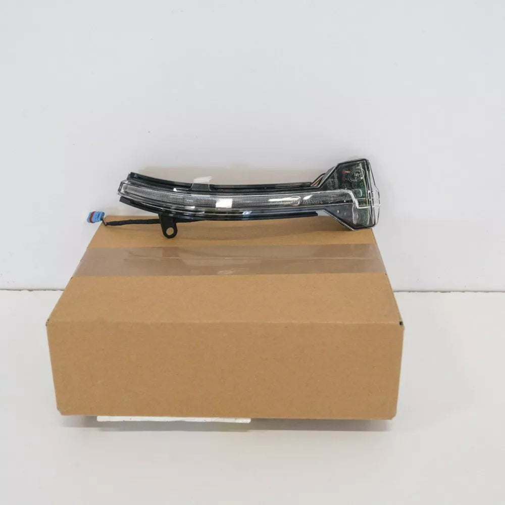 NEW BMW 5 GT F07 RIGHT WING MIRROR TURN INDICATOR 63137308536 2015 ORIGINAL