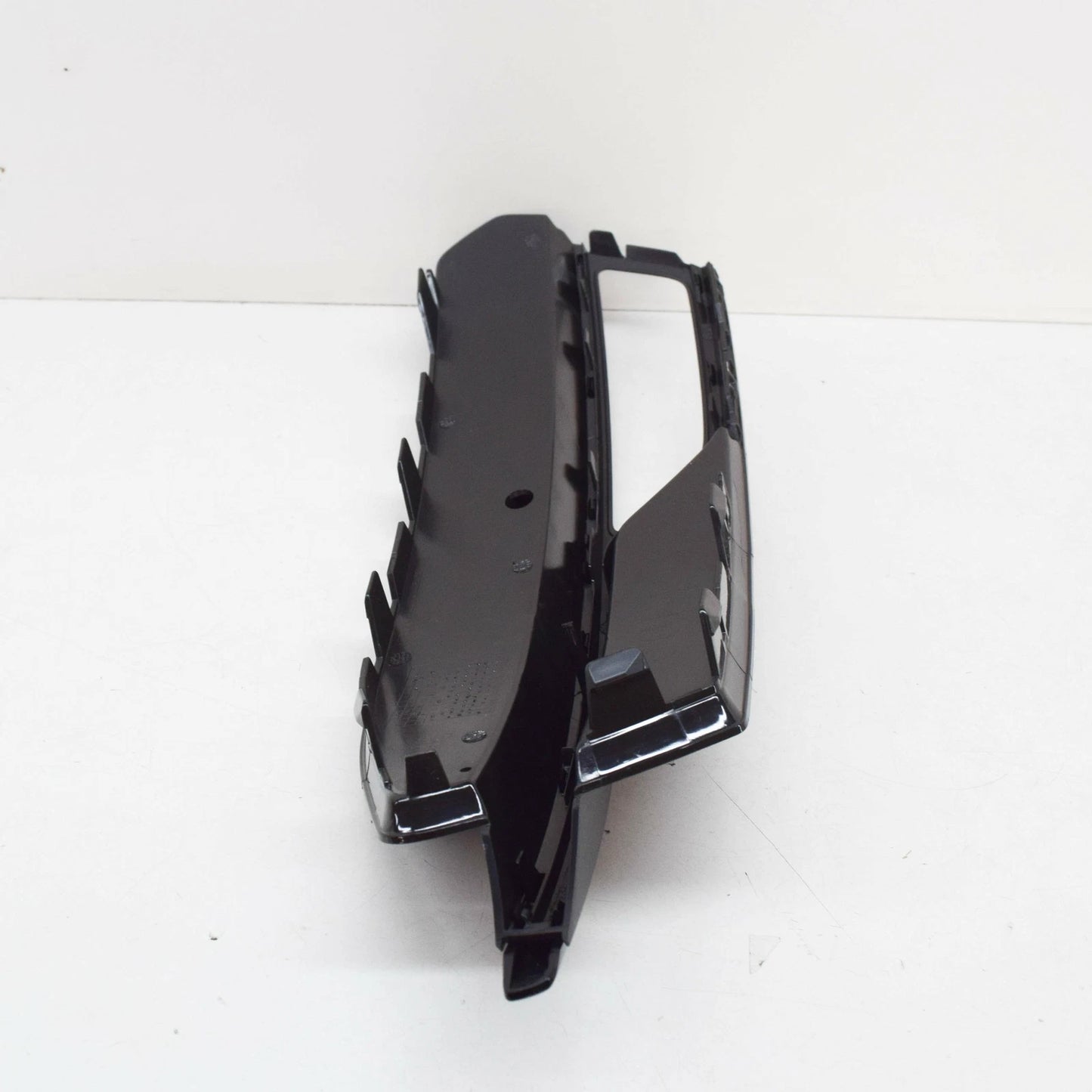 NEW AUDI A3 8PA FRONT BUMPER LEFT SIDE GRILLE 8V3807681G 9B9 2013