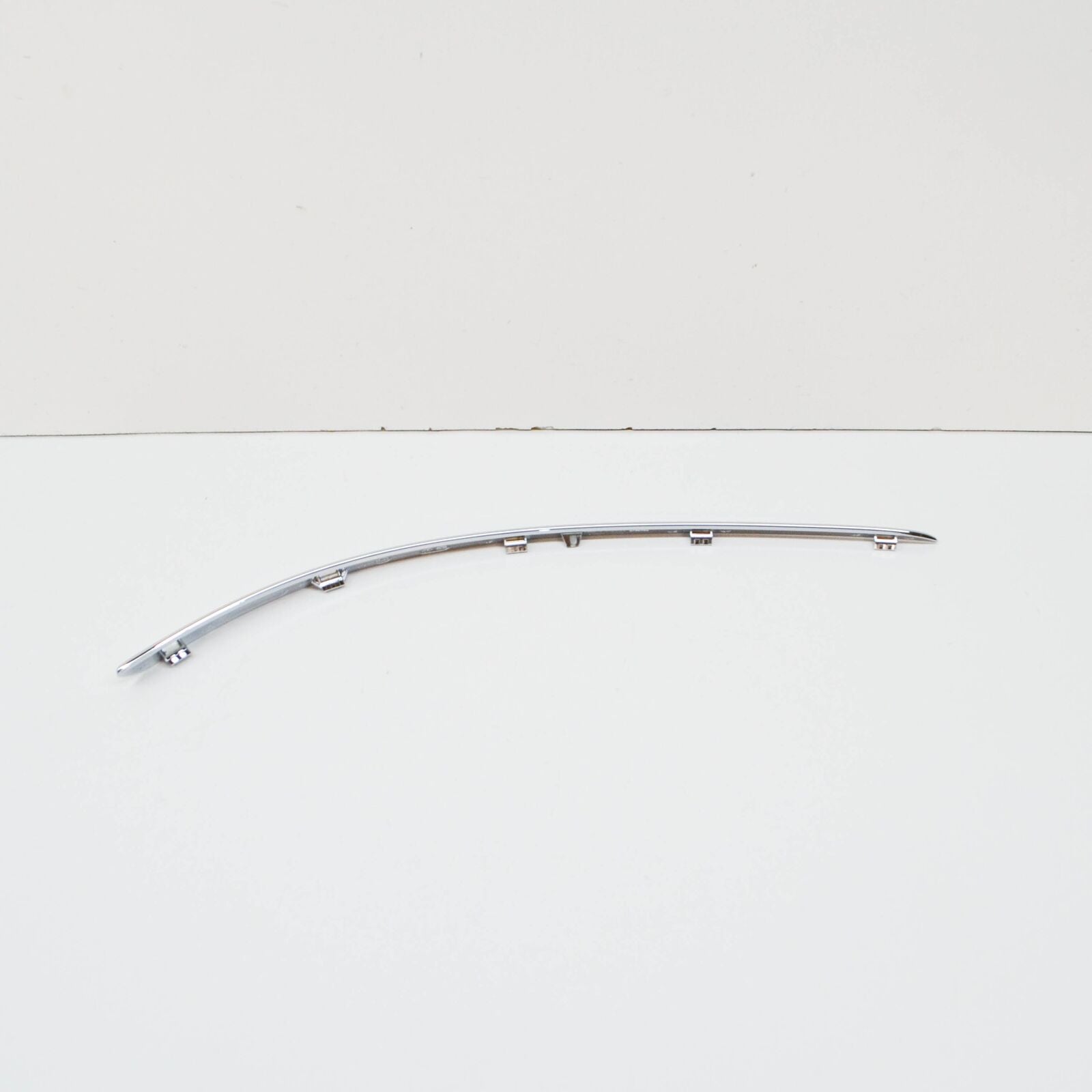 NEW MERCEDES-BENZ B W245 FRONT LEFT BUMPER MOLDING A1698851721 ORIGINAL