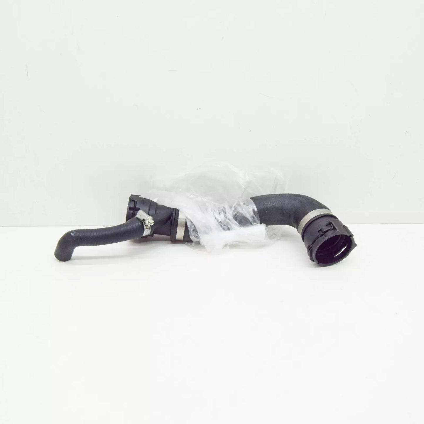 NEW BMW 3 E46 COOLING SYSTEM WATER HOSE 11537787177 7787177 ORIGINAL