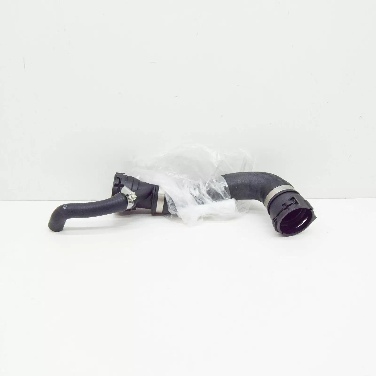 NEW BMW 3 E46 COOLING SYSTEM WATER HOSE 11537787177 7787177 ORIGINAL