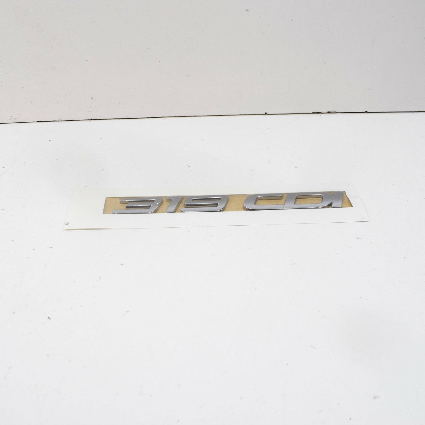 NEW MERCEDES-BENZ SPRINTER W907 REAR BOOTLID BADGE A9068177014 ORIGINAL