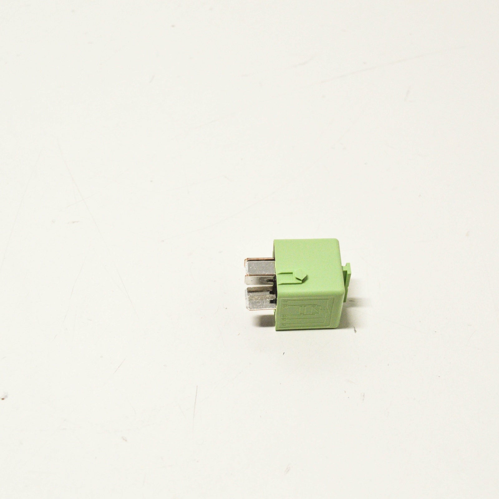 new bmw cmsp e23 e24 e28 relay make contact white green 8373700 61368373700