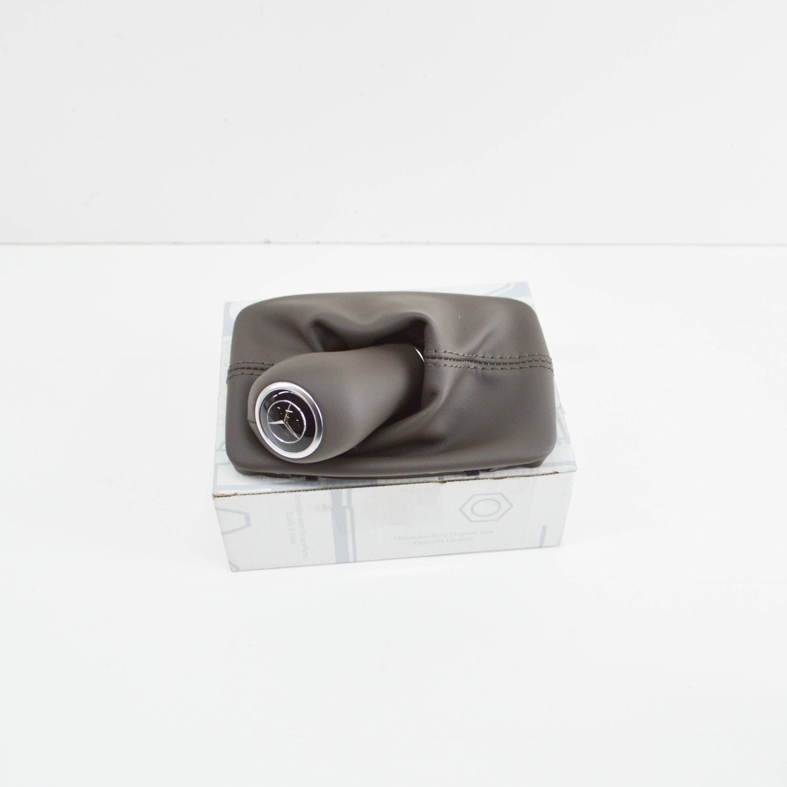 NEW MERCEDES-BENZ C W204 SELECTOR LEVER HANDLE A20426775108P18 ORIGINAL