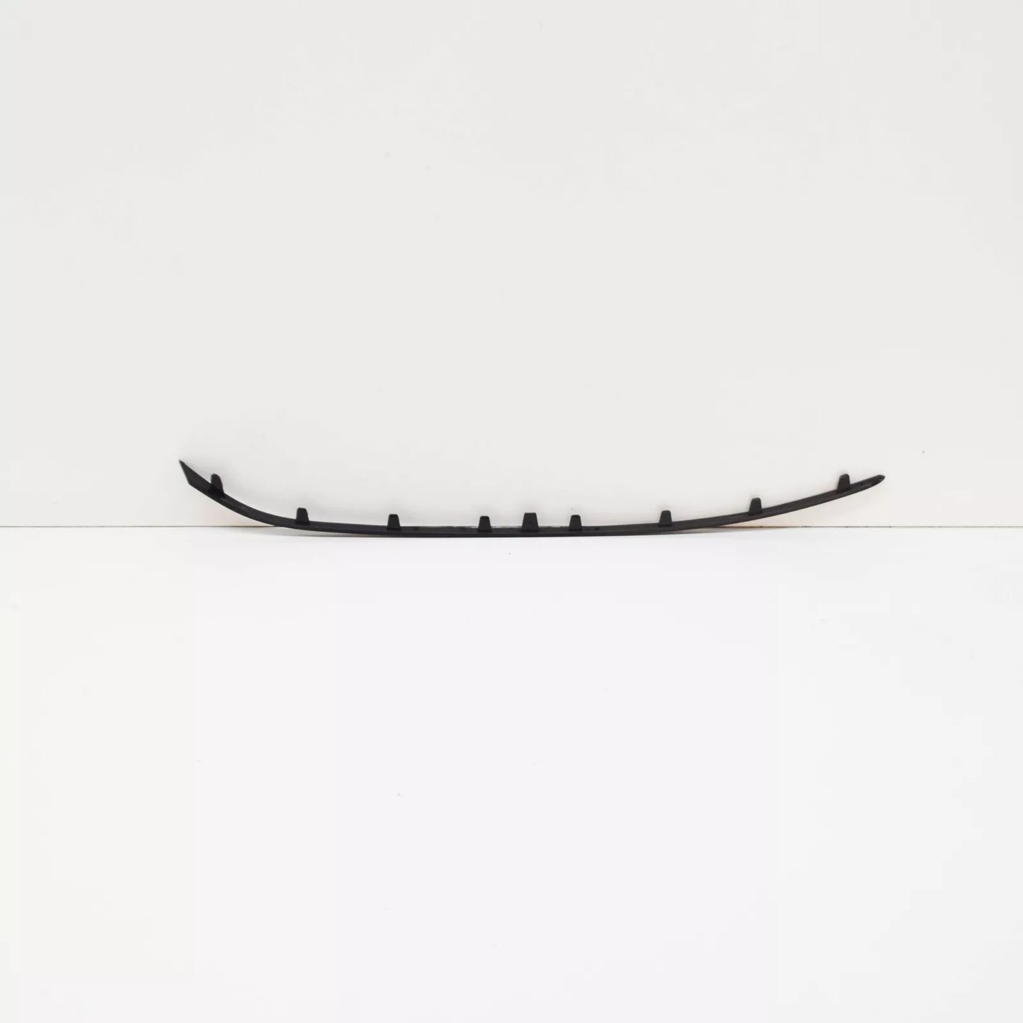 NEW AUDI A3 8V FRONT BUMPER RIGHT COVER TRIM 8V5807534