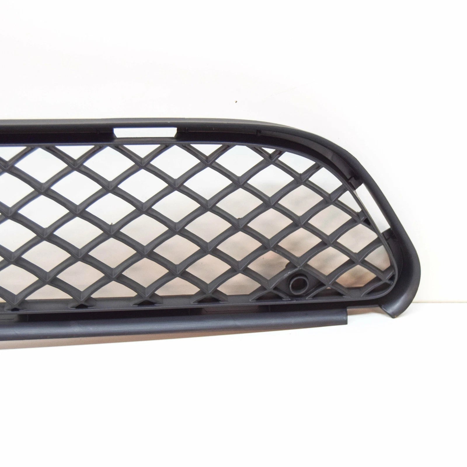 NEW MERCEDES BENZ SL  550 without amg.!!! FRONT BUMPER LOWER GRILLE A2308851423