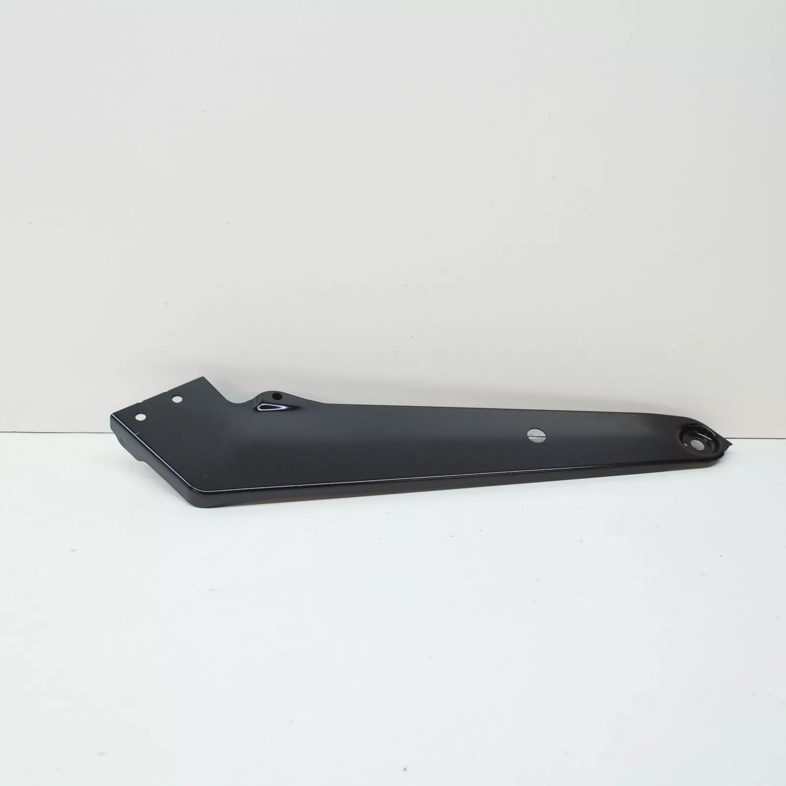 NEW VW PASSAT B8 FRONT PANEL LOCK CARRIER LEFT UPPER BRACE 3G0806929 ORIGINAL