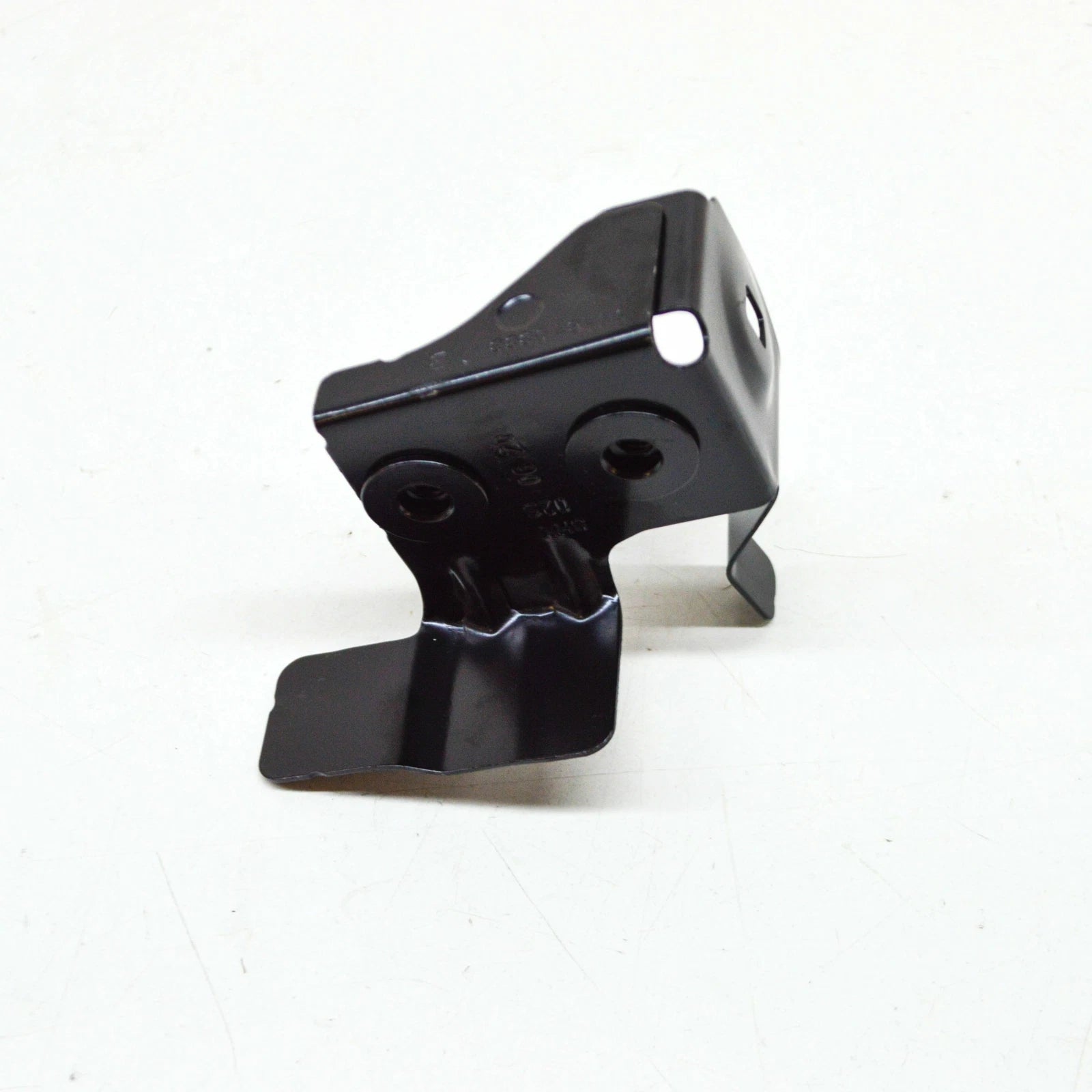 NEW VW TIGUAN AD FRONT LEFT LOWER APERTURE PANEL BRACKET 5NA810333B ORIGINAL