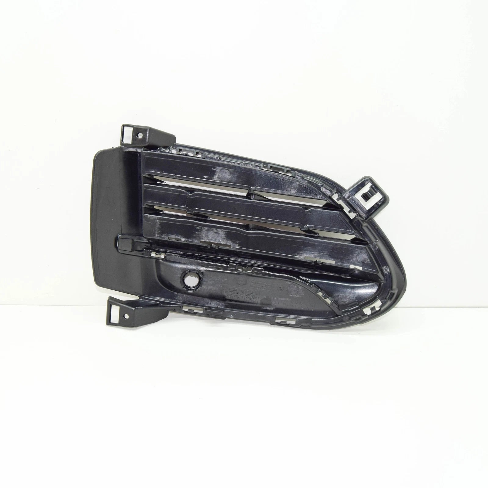 NEW BMW X6 F16 FRONT BUMPER RIGHT CLOSED GRILLE 51117319778 7319778 2015