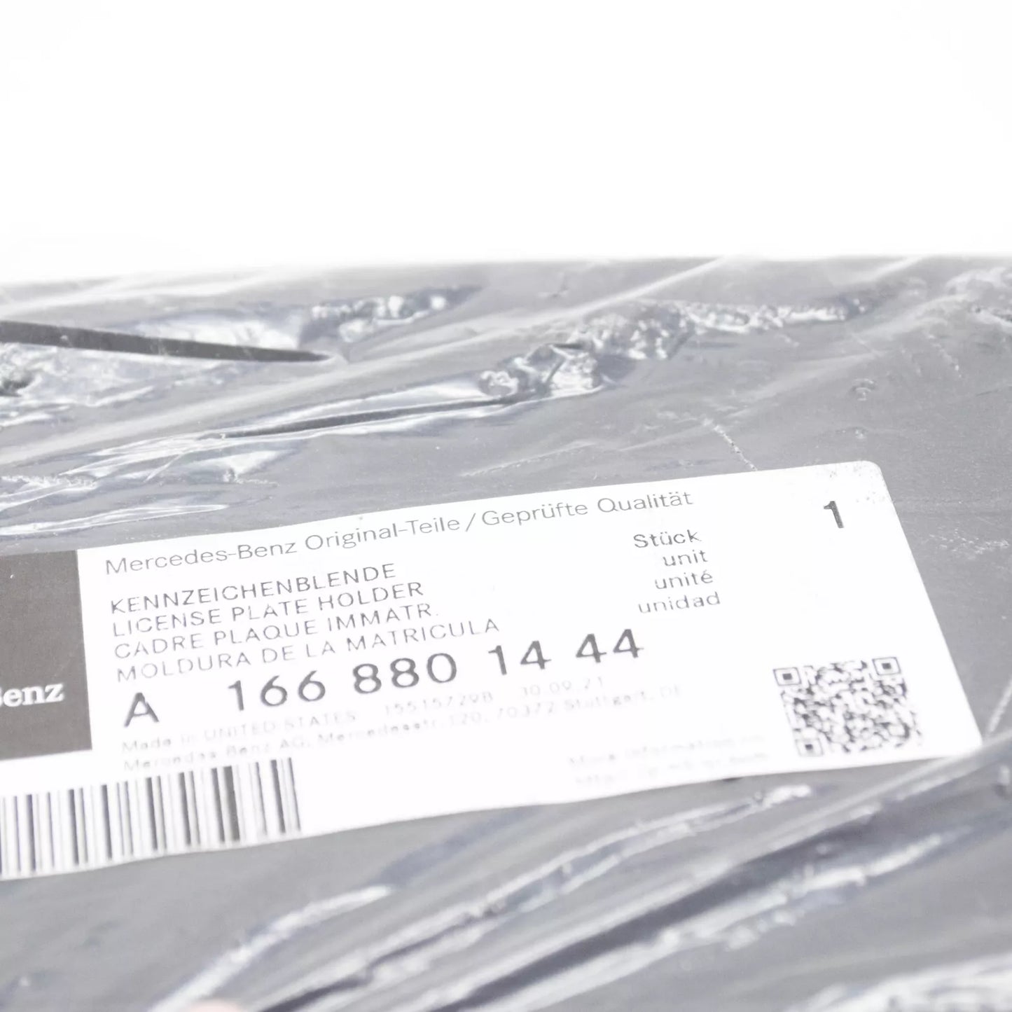 NEW MB GL X166 FRONT BUMPER LICENSE NUMBER HOLDER A1668801444 2013 ORIGINAL