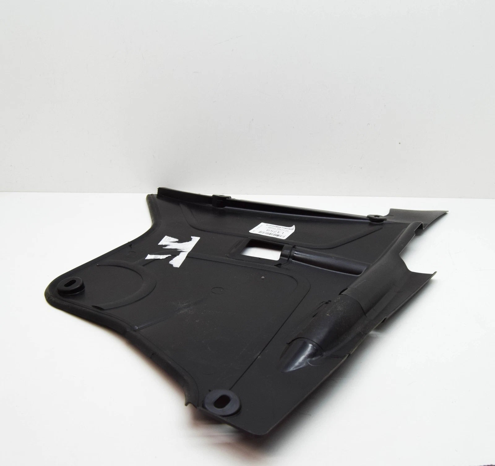 NEW MERCEDES-BENZ S-CLASS W222 RIGHT COVER A2226800207 LHD ORIGINAL