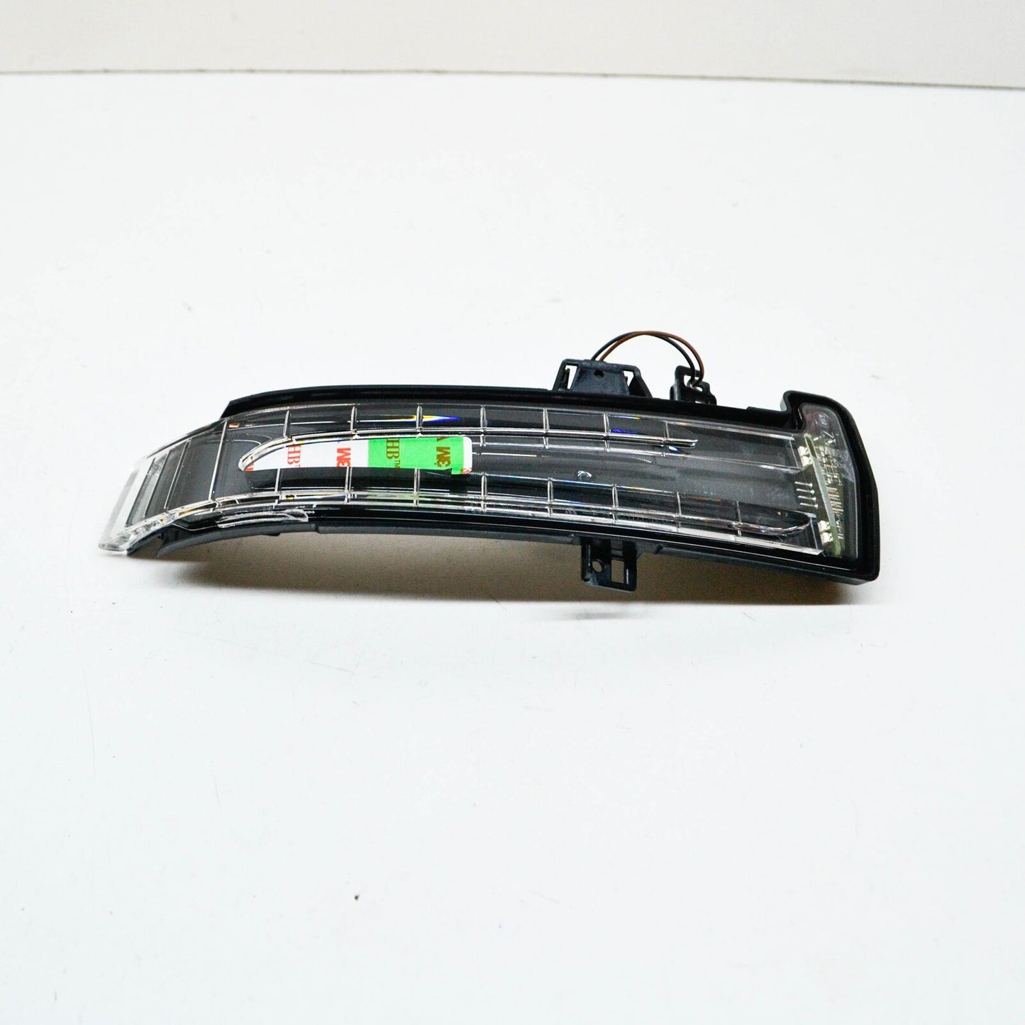 NEW MB CLA X156 FRONT RIGHT DOOR MIRROR TURN SIGNAL A2129067301 ORIGINAL