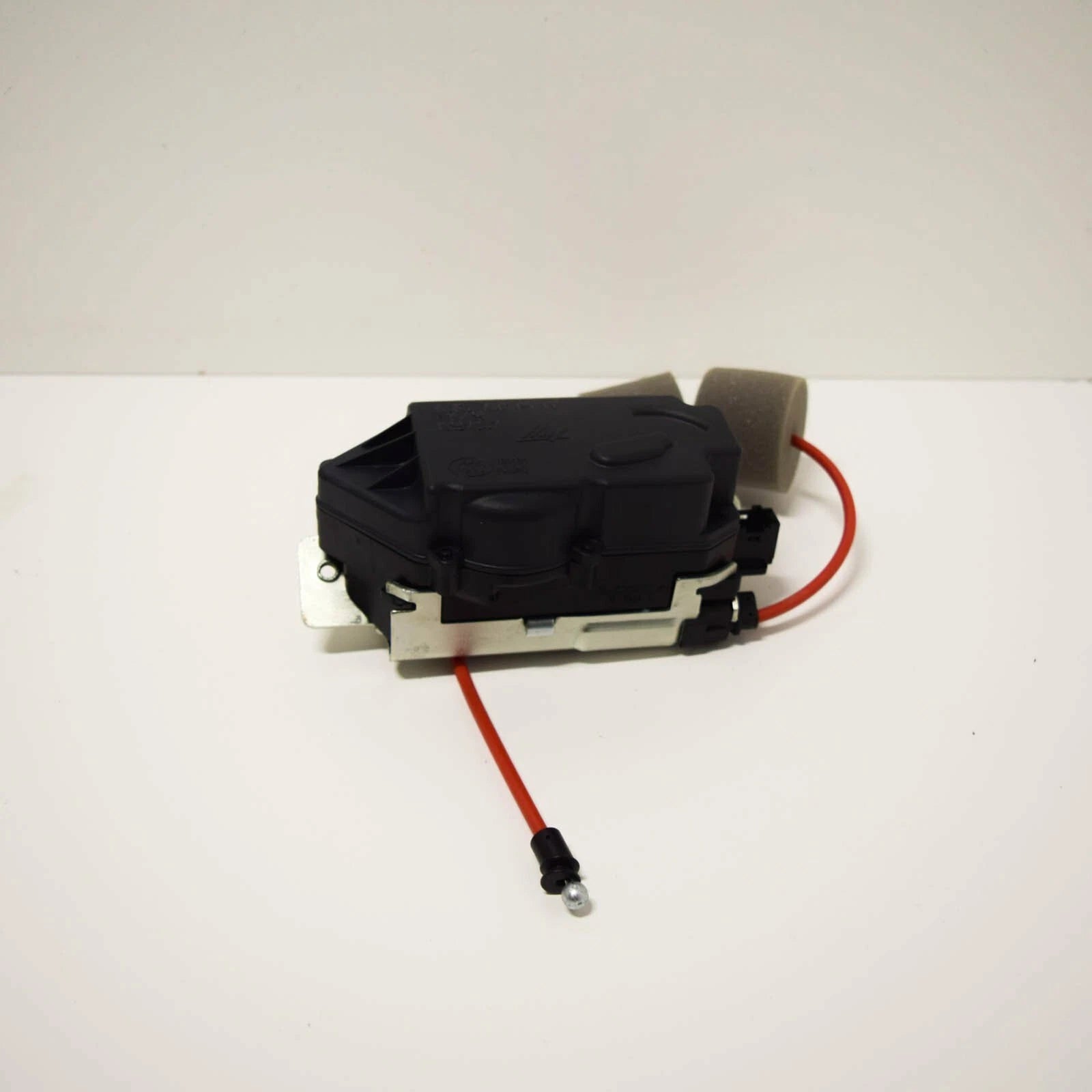 NEW MERCEDES BENZ M W164 REAR TAILGATE BOOT LID LOCK A1647400500 ORIGINAL