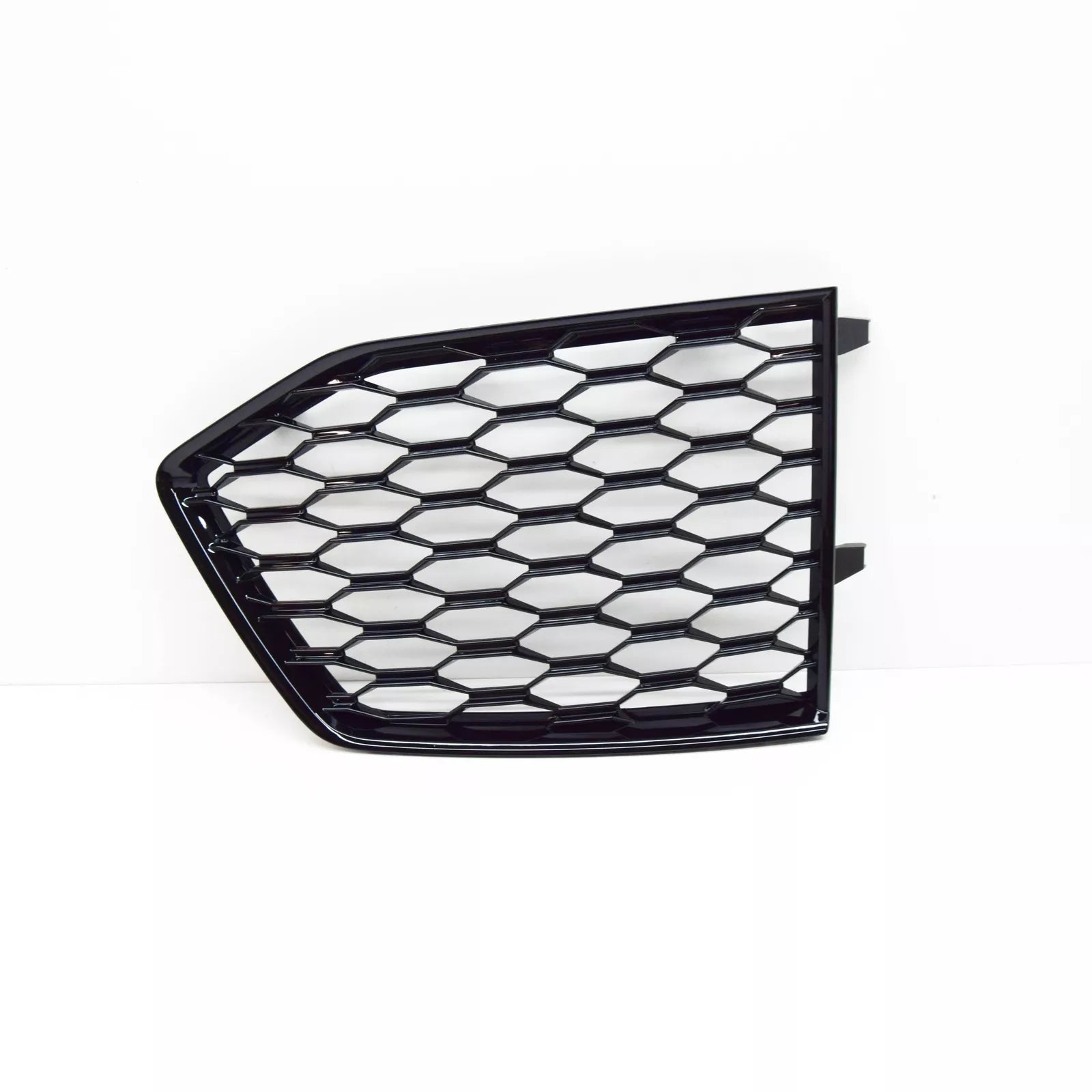 NEW AUDI RSQ3 8U FRONT RIGHT BUMPER AIR GUIDE GRILLE 8U0807682MT94 ORIGINAL