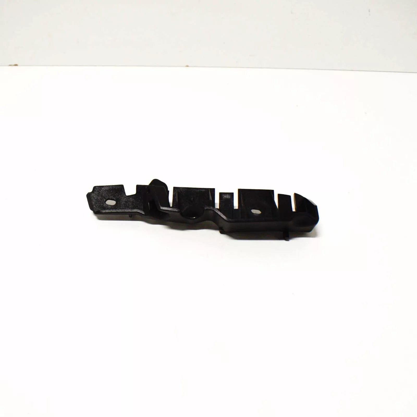 NEW AUDI A3 8P FRONT BUMPER RIGHT SUPPORT BRACKET 8P0807184B ORIGINAL