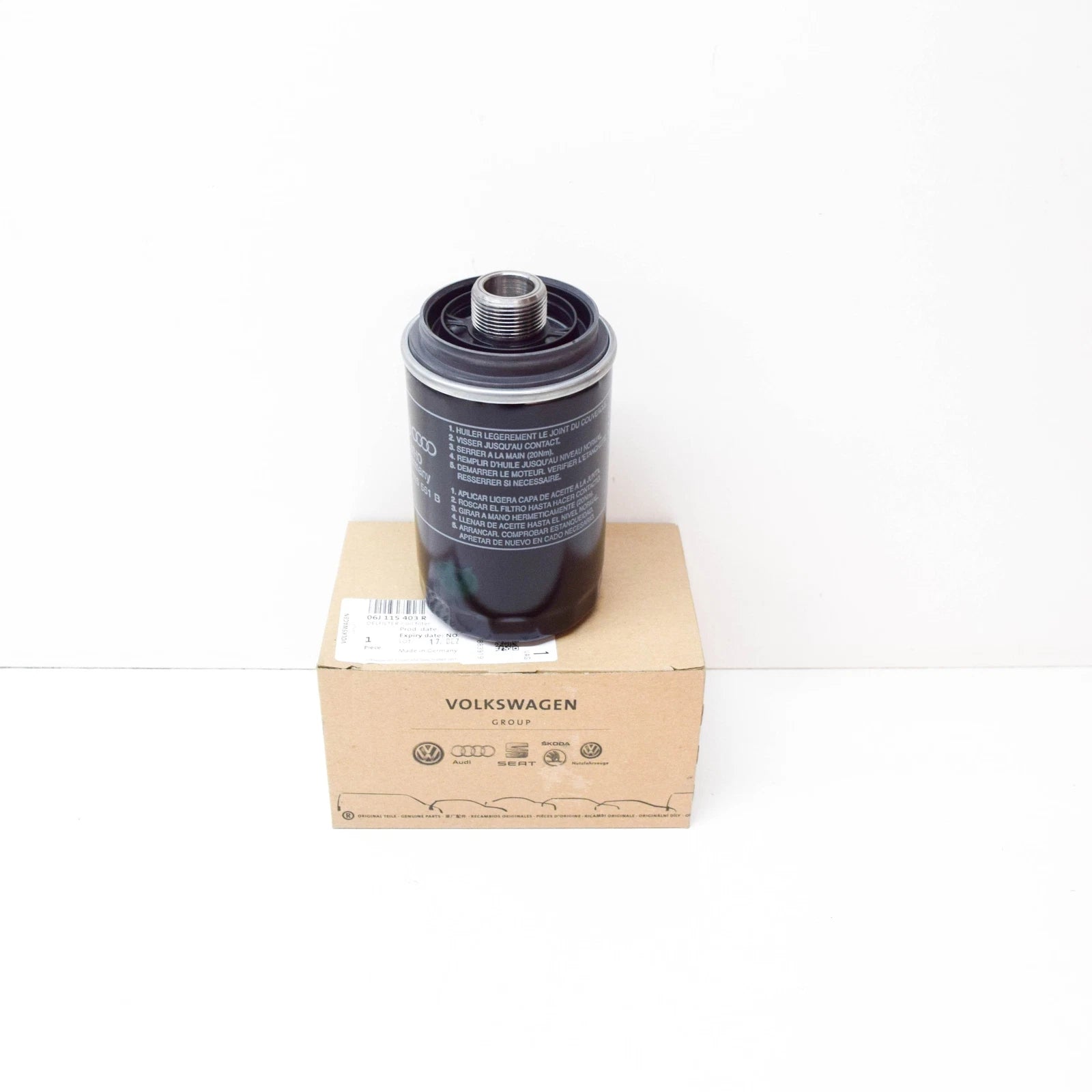 NEW VOLKSWAGEN TRANSPORTER T6 OIL FILTER 06J115403R ORIGINAL