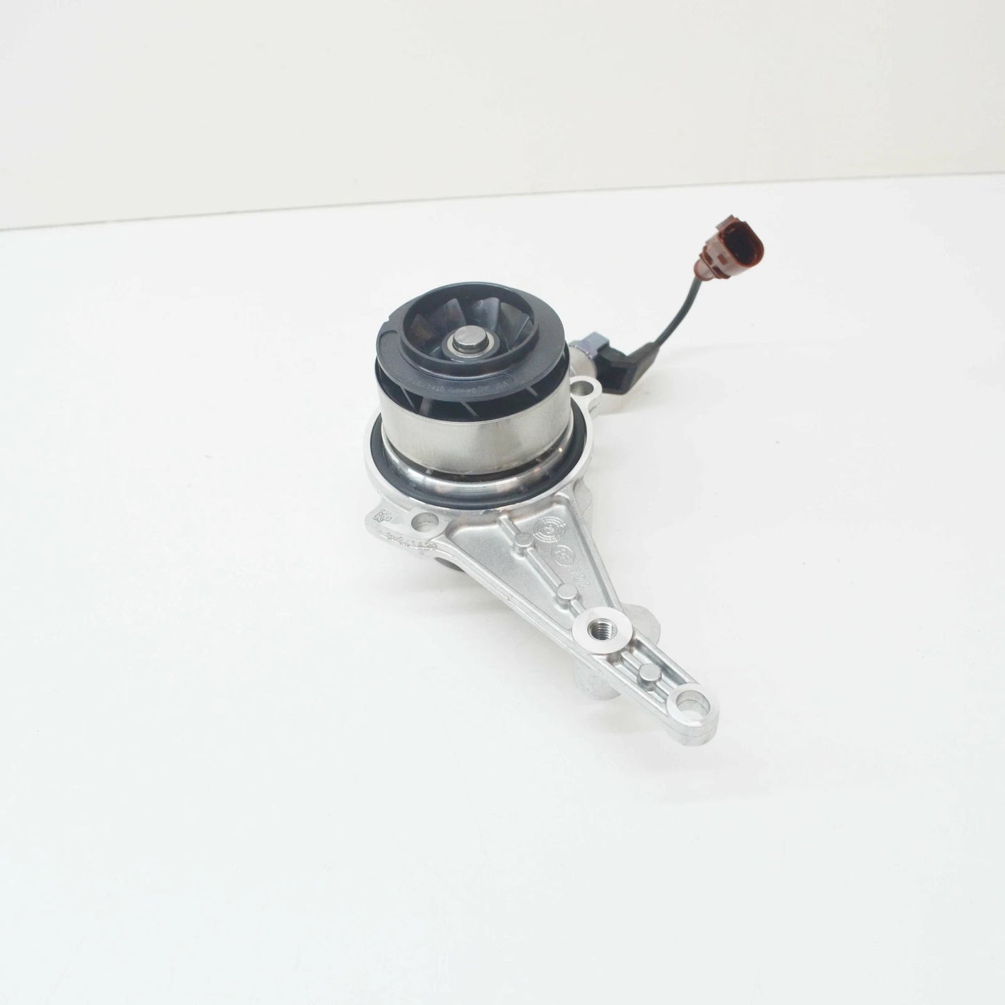 NEW VOLKSWAGEN ARTEON 3H WATER PUMP 05L121011D 2019 ORIGINAL