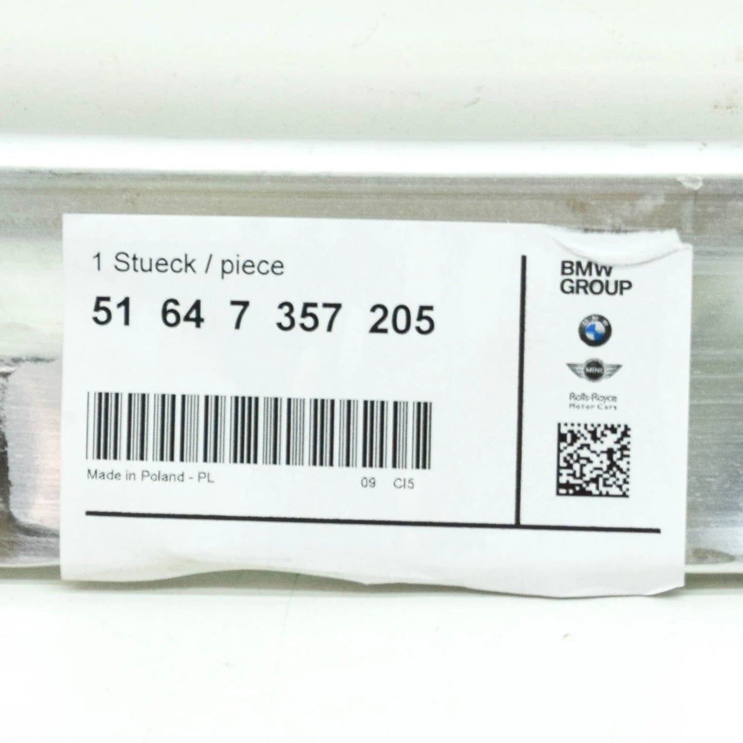 NEW BMW 7 G11 RADIATOR UPPER REAR SUPPORT 51647357205 7357205 2016 ORIGINAL