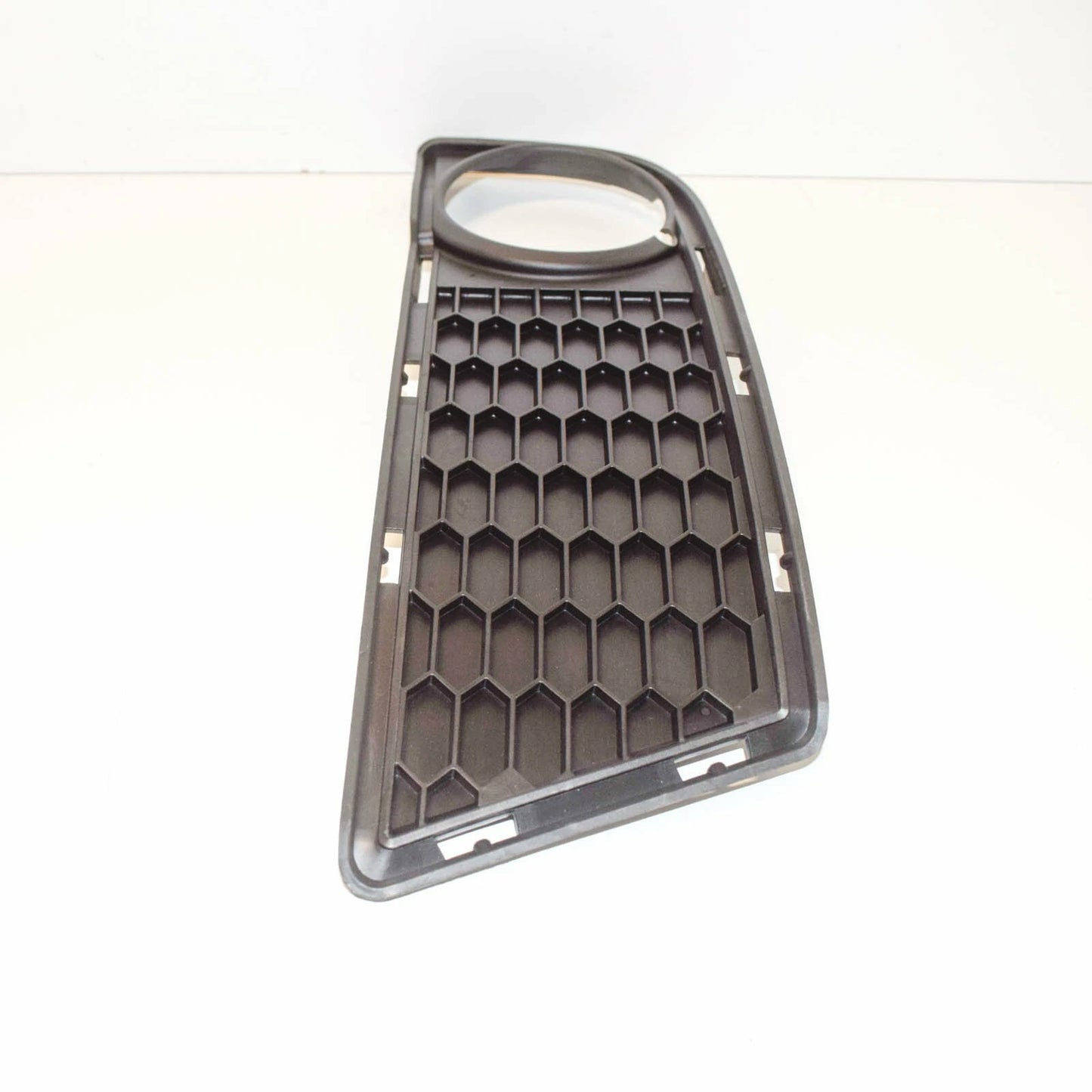 NEW BMW E82 E88 FRONT BUMPER FOG LIGHT M GRILLE RIGHT 8054486 51118054486