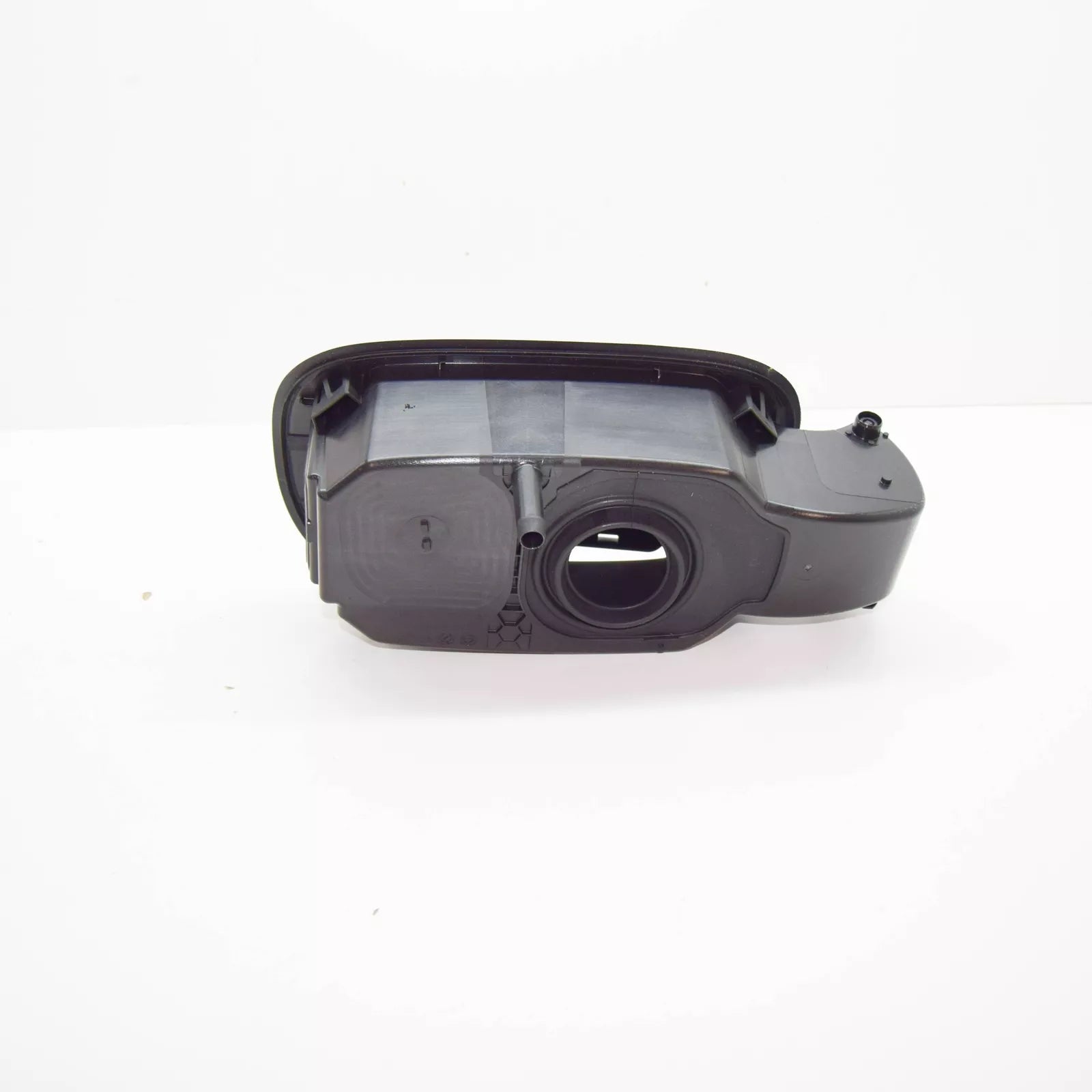 NEW MERCEDES-BENZ E COUPE C238 FUEL TANK FILLER RECESS A2386307000 ORIGINAL