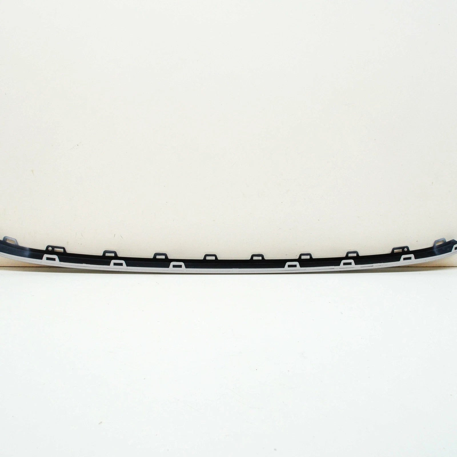 NEW VOLKSWAGEN TIGUAN AD FRONT BUMPER CENTER LOWER MOLDING 5NA853101FGRU