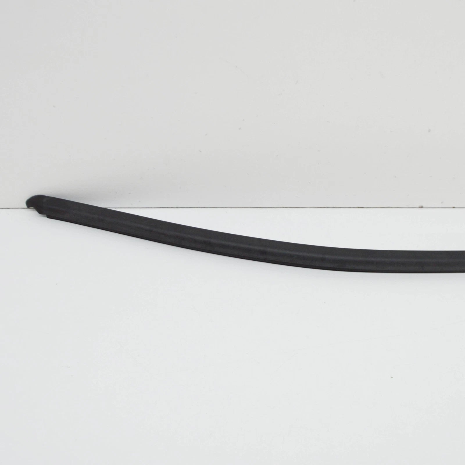 NEW VW TRANSPORTER T6 FRONT LEFT DOOR WINDOW OUTER SEAL 7LA837703A ORIGINAL