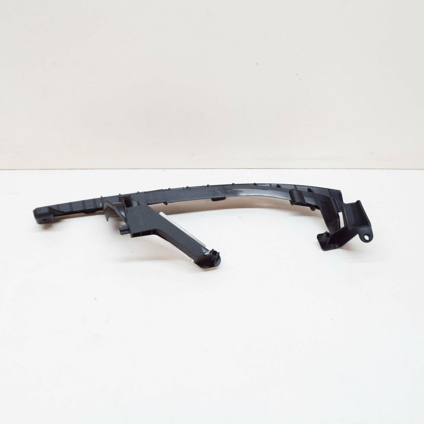 NEW MERCEDES-BENZ A W176 RIGHT EXHAUST TIP BRACKET A1768850114 ORIGINAL