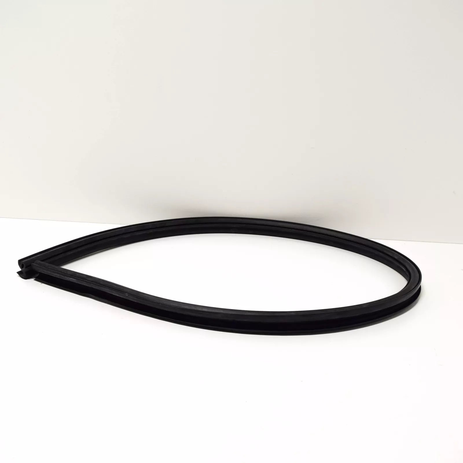 NEW BMW 1502 FRONT BONNET HOOD SEAL GASKET 51235480192 ORIGINAL