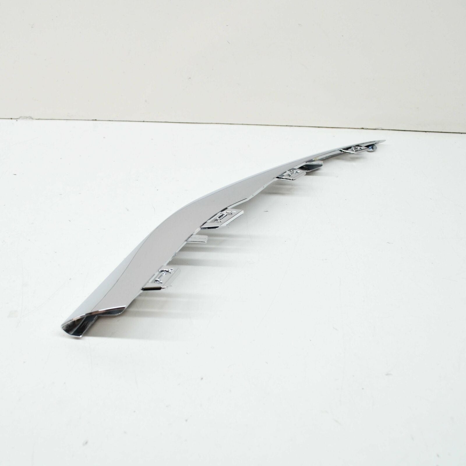 NEW MERCEDES-BENZ C W205 FRONT LEFT BUMPER MOLDING A2058858602 ORIGINAL