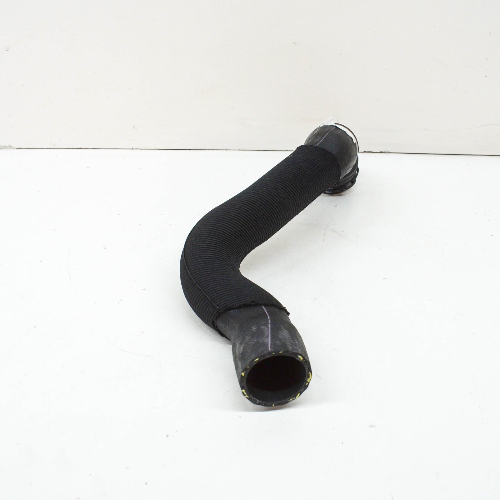 NEW AUDI Q8 RIGHT SIDE WATER RADIATOR COOLANT HOSE 4M0122101DR ORIGINAL